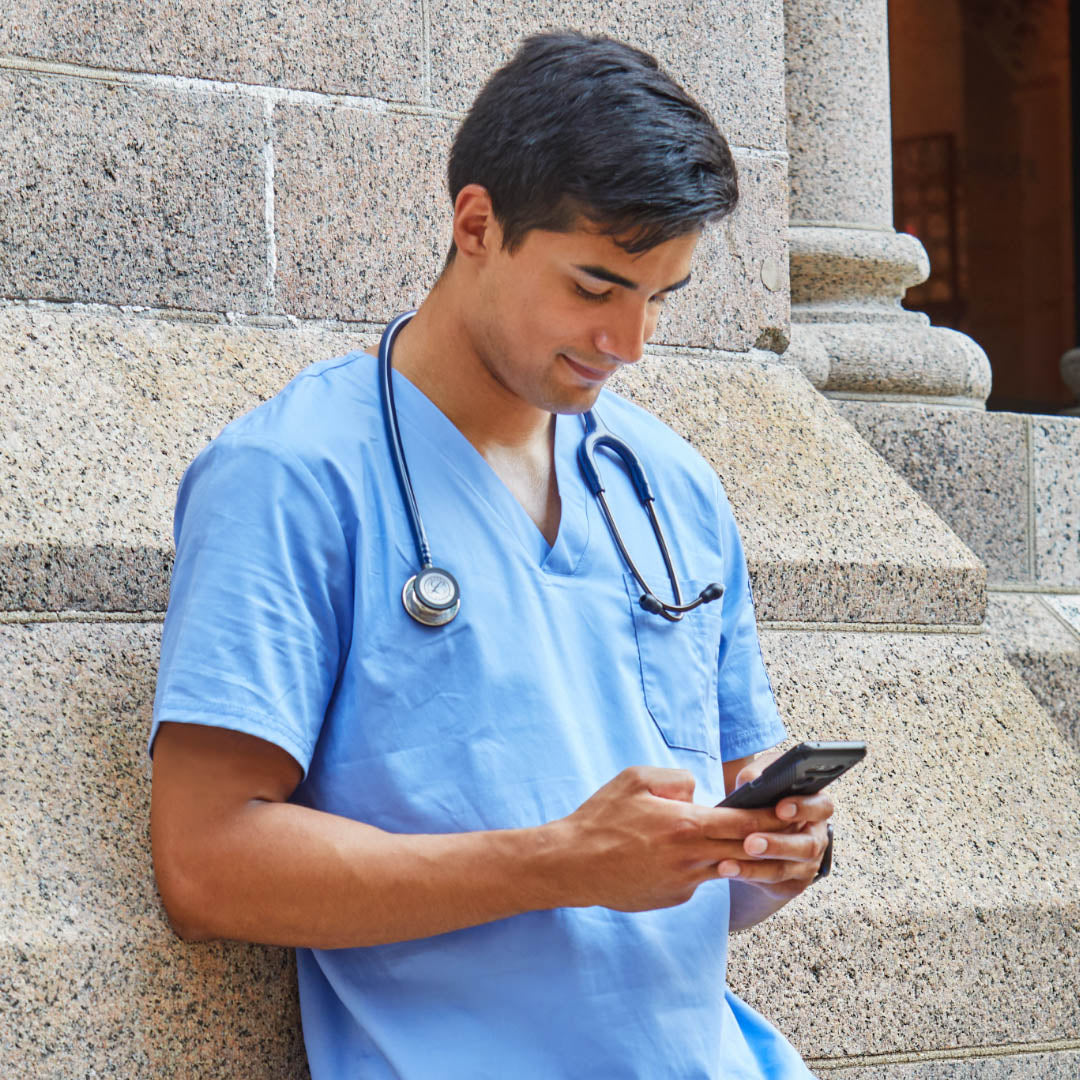 Littmann Classic III Monitoring Stethoscope: Mirror & Navy Blue 5863 Stethoscopes 3M Littmann